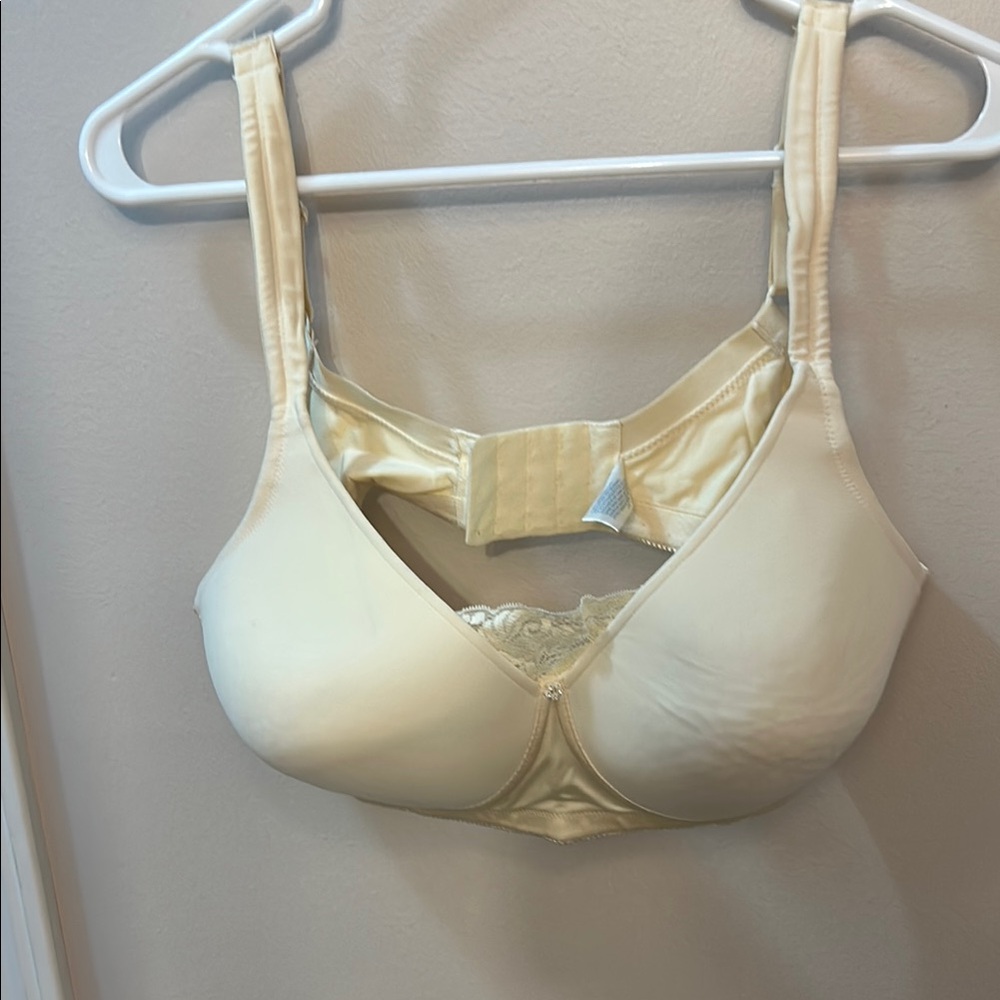 Cream Bra with Lace Detail